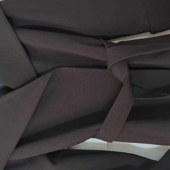 Brand new! Tahari coat - Picture 5 of 8